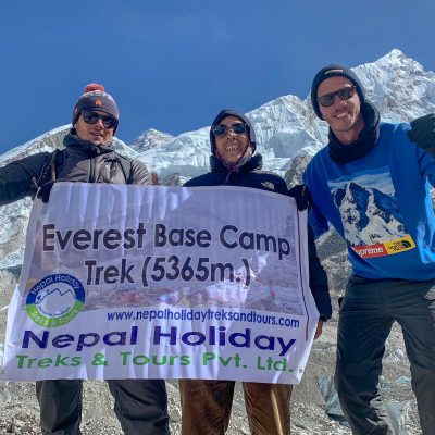 Everest base camp 5365 m